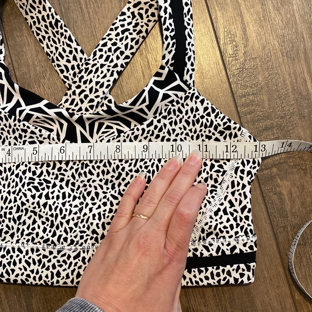 Lululemon Rack Pack Bra Size 4 EUC - Picture 9 of 13